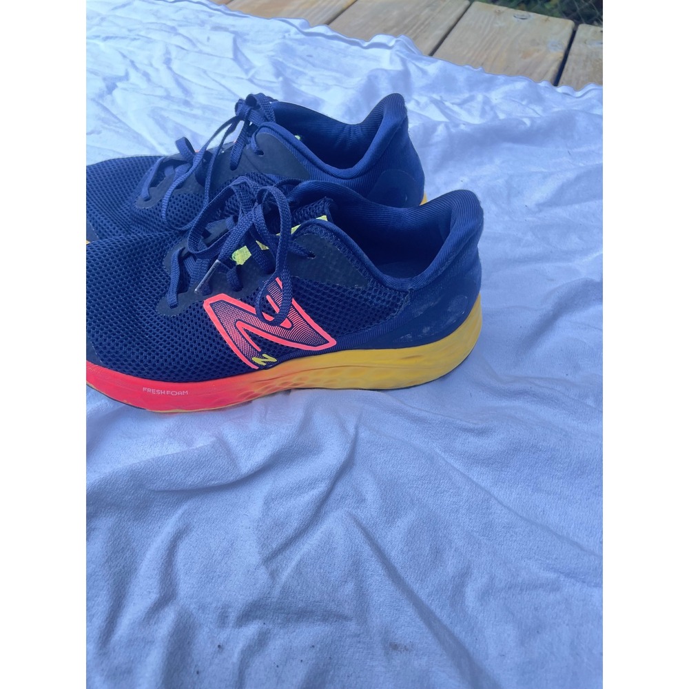 New Balance Fresh Foam Arishi v4 Navy Pink Yellow Running Shoes GPARIKB4 Women 5 - Picture 2 of 8